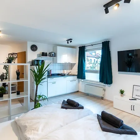 Mercedes I Stuttgart I Kitchen I Office I Parkplatz Boeblingen