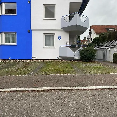 Apartment Mercedes I Stuttgart I Kitchen I Office I Parkplatz